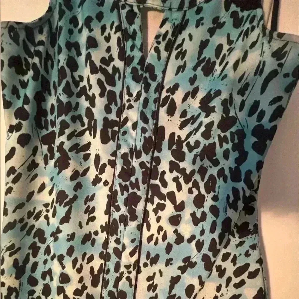 SUZY SHIER blue animal  print top - Picture 4 of 4